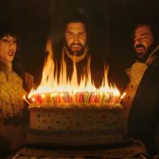 Lo que hacemos en las sombras (2)